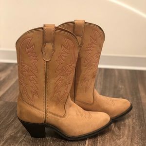 Cowboy Boots in excellent condition!